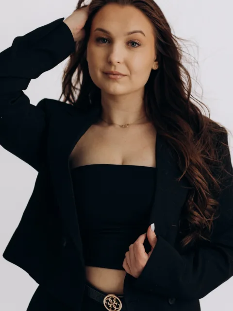 Nie ukrywam, że spotkania z Wami na naszych sesjach kobiecych są dla mnie niezwykle ważne. Szczególnie takim lekkim i minimalistycznym klimacie. Gdzie najważniejszą rolę odkrywacie Wy. ✨

Model: @magdalenapszkowska 
Studio & Photo @danilowicz.jankowska.foto